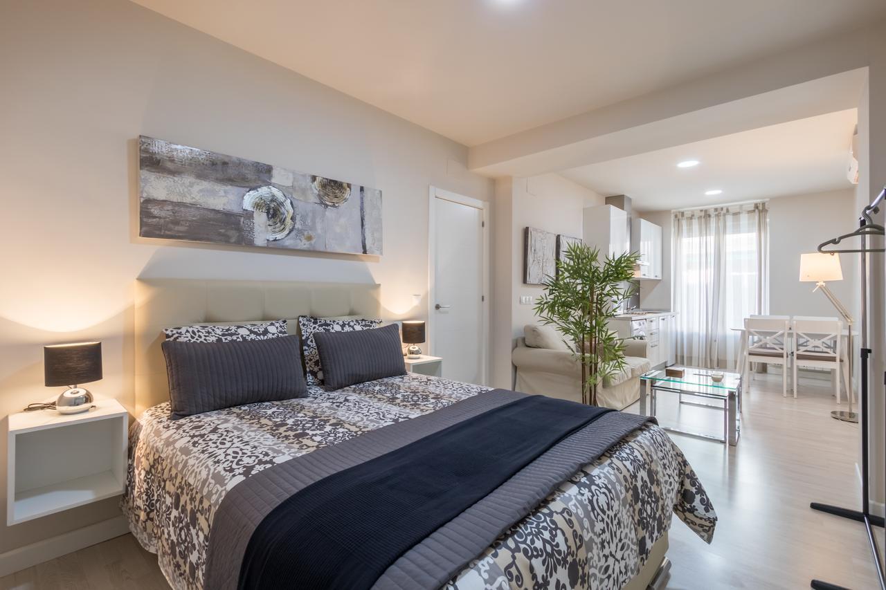 Apartamentos Centro Recogidas, Granada Ngoại thất bức ảnh